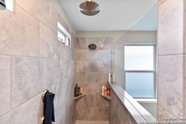 Image 31 of 48 For 5115 Escudero