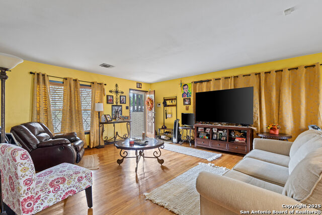 Image 8 of 27 For 131 Postwood