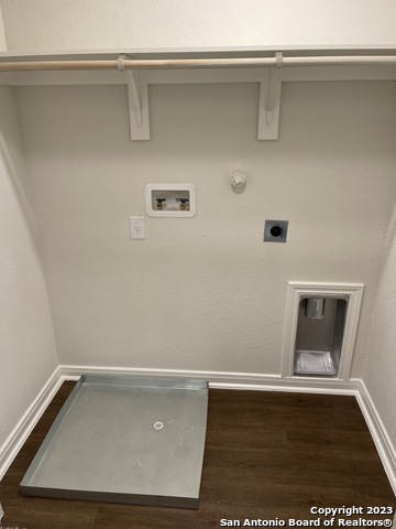 Image 28 of 35 For 2202 Sandlewood Cove  101