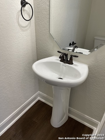 Image 29 of 35 For 2202 Sandlewood Cove  101