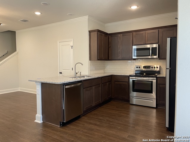 Image 30 of 35 For 2202 Sandlewood Cove  101