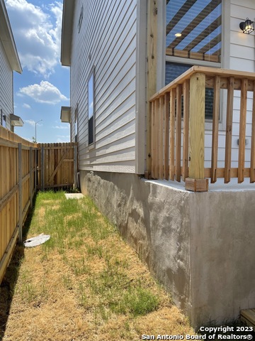 Image 34 of 35 For 2202 Sandlewood Cove  101