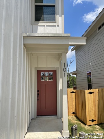 Image 4 of 35 For 2202 Sandlewood Cove  101