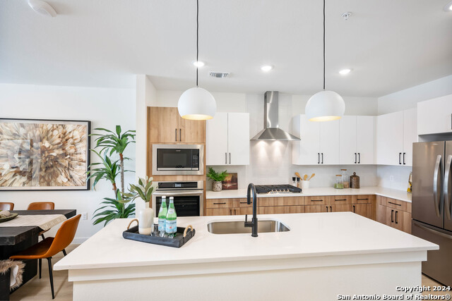 Image 2 of 36 For 719 Locust St E 2109