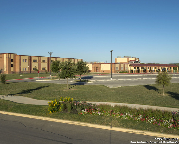 Listing photo id 3 for 12619 Cotorra Springs