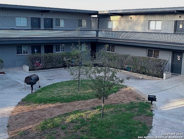 Image 10 of 10 For 615 Vance Jackson 106