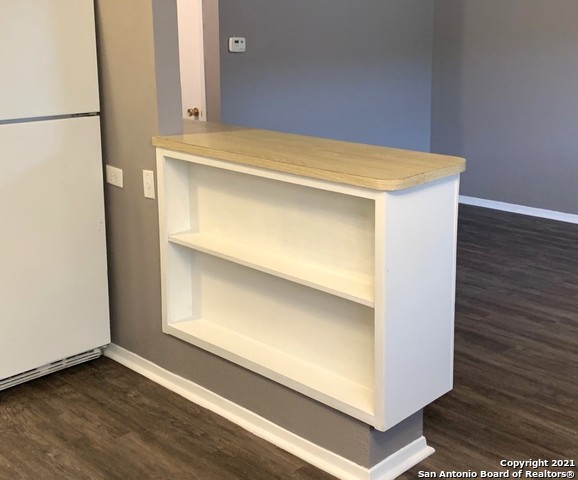 Image 7 of 10 For 615 Vance Jackson 106