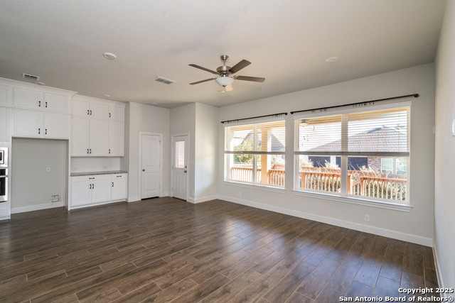 Listing photo id 17 for 22912 Grande