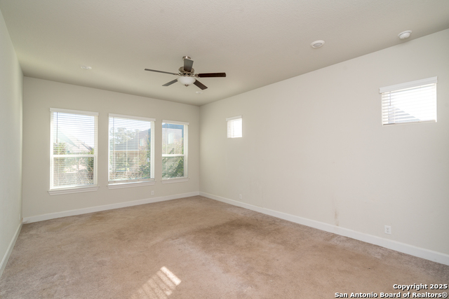 Listing photo id 21 for 22912 Grande