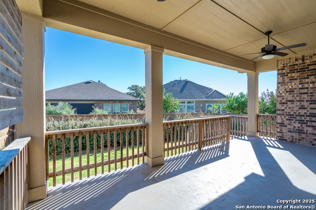 Listing photo id 43 for 22912 Grande