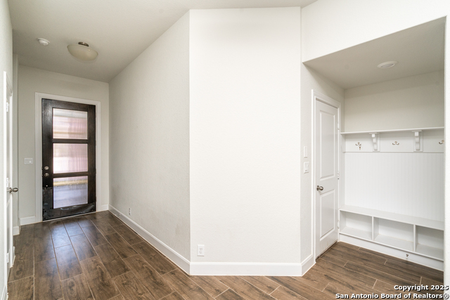 Listing photo id 3 for 22912 Grande