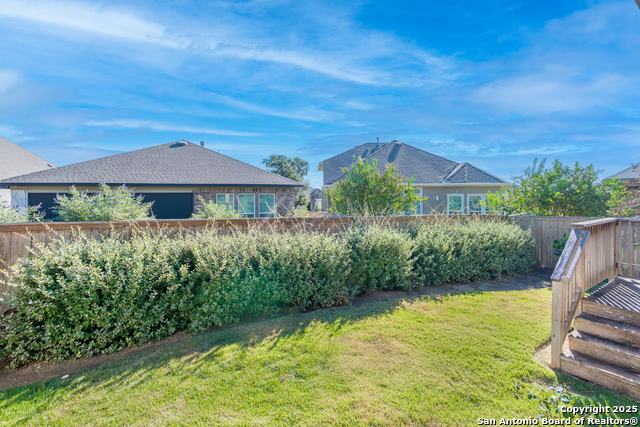 Listing photo id 50 for 22912 Grande