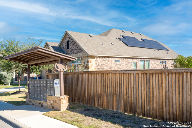 Listing photo id 52 for 22912 Grande