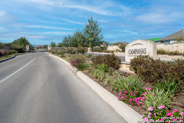 Listing photo id 53 for 22912 Grande