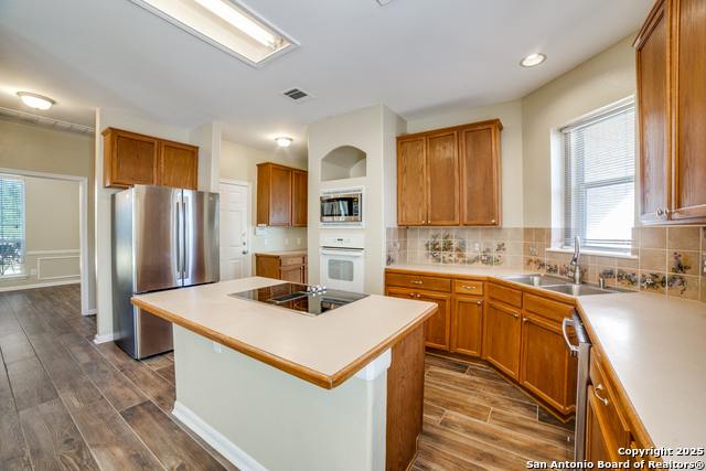 Image 11 of 25 For 9918 Alms Park