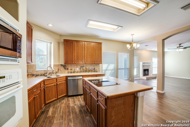 Image 12 of 25 For 9918 Alms Park