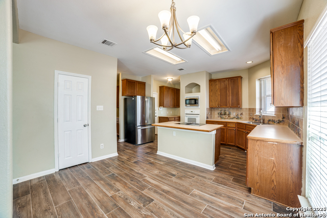 Image 8 of 25 For 9918 Alms Park