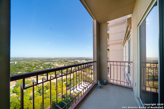 Image 18 of 20 For 1 Towers Park  2205