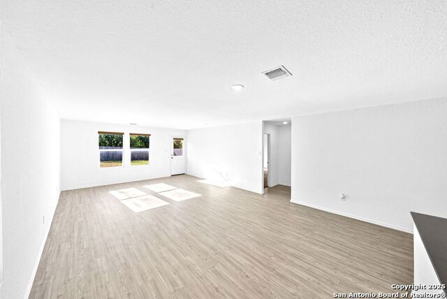 Image 16 of 38 For 6838 Grand Valley