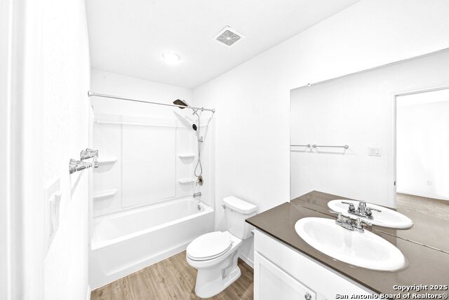 Image 21 of 38 For 6838 Grand Valley