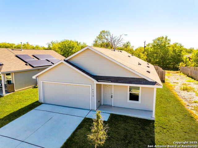 Image 5 of 38 For 6838 Grand Valley