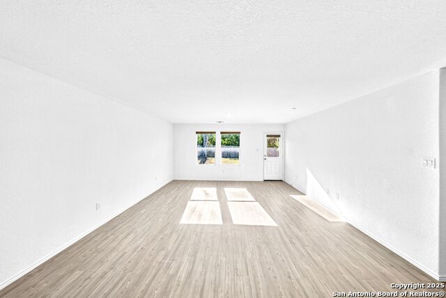 Image 8 of 38 For 6838 Grand Valley