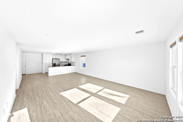 Image 9 of 38 For 6838 Grand Valley