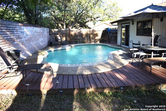 Image 22 of 25 For 6819 Heatherbrook