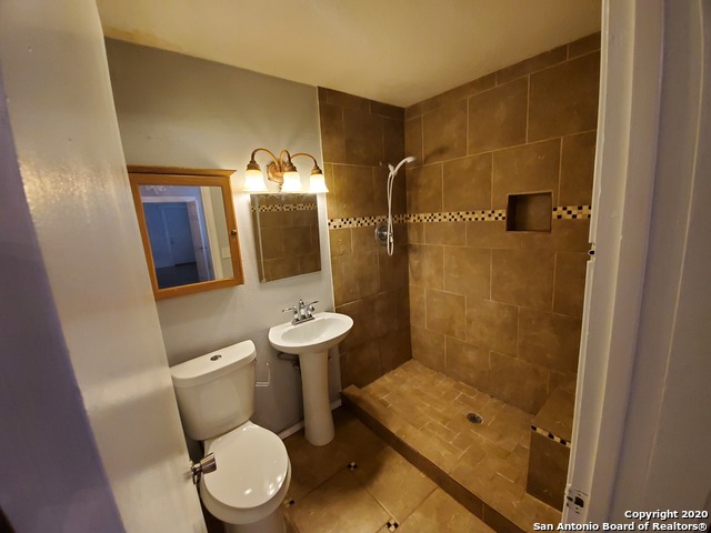 Image 10 of 16 For 1609 Magnolia Ave W 1