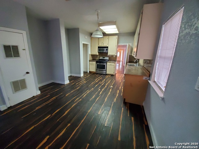 Image 8 of 16 For 1609 Magnolia Ave W 1