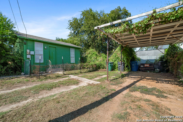 Image 10 of 23 For 333 Frio City