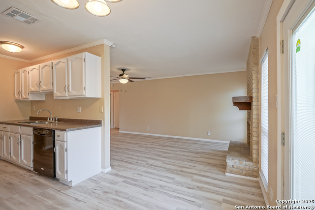 Image 13 of 32 For 5026 Thomas Paine Dr