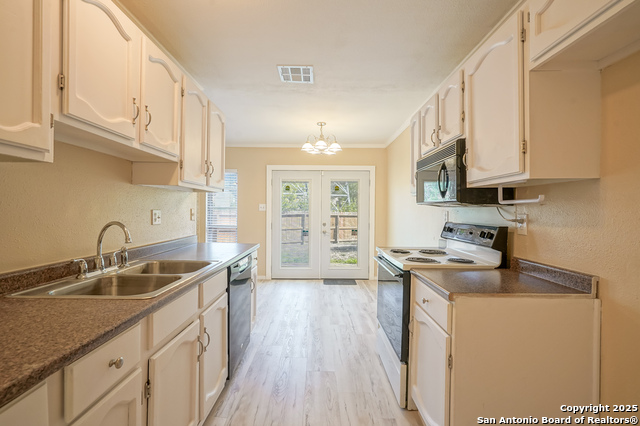 Image 16 of 32 For 5026 Thomas Paine Dr