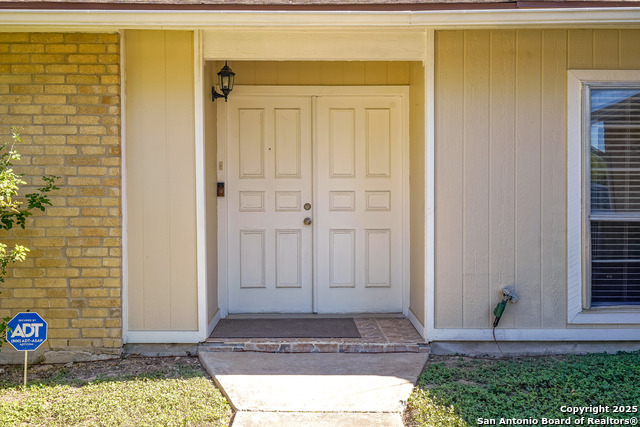 Image 4 of 32 For 5026 Thomas Paine Dr