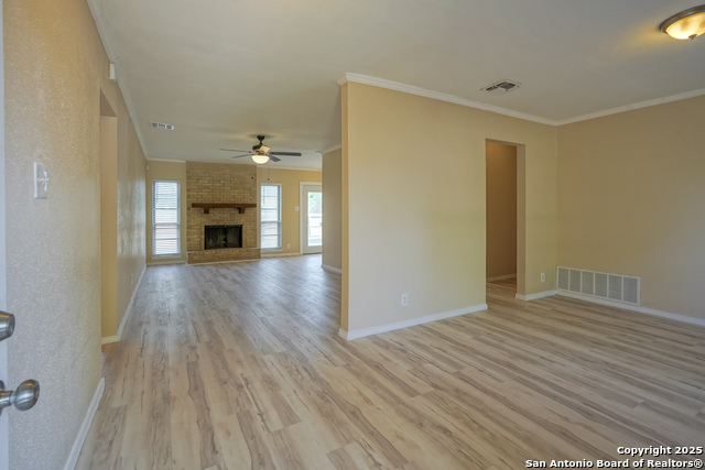 Image 5 of 32 For 5026 Thomas Paine Dr