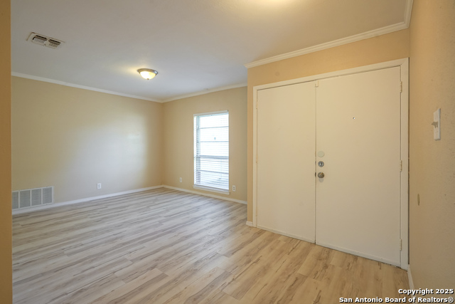 Image 6 of 32 For 5026 Thomas Paine Dr