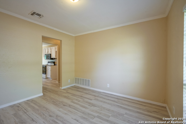 Image 8 of 32 For 5026 Thomas Paine Dr