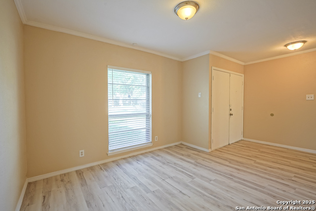 Image 9 of 32 For 5026 Thomas Paine Dr