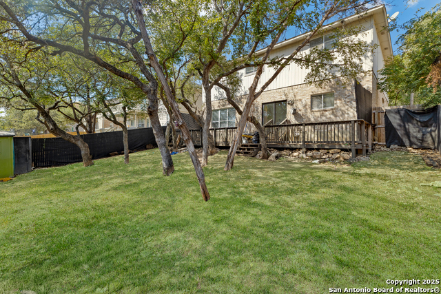 Listing photo id 25 for 4122 Knollbluff