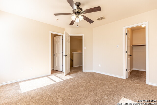 Listing photo id 14 for 5012 Flipper Dr