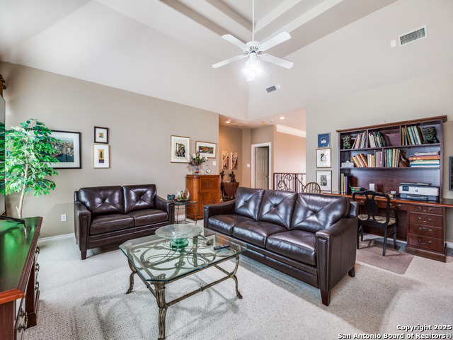 Image 27 of 47 For 19114 Autumn Gdn