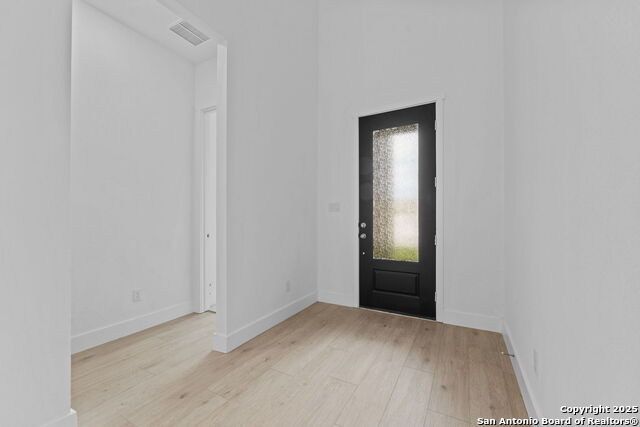 Image 3 of 37 For 5504 Paschal Park