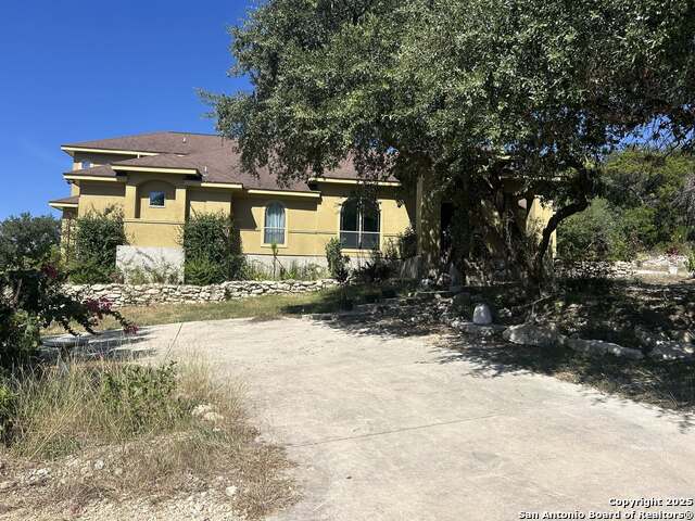 Image 11 of 27 For 17132 Bandera Rd. #7