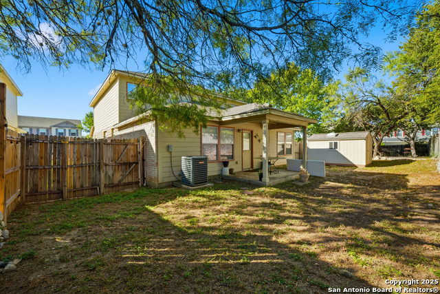 Image 25 of 28 For 5843 Sherbrooke Oak