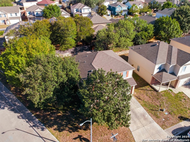 Image 6 of 28 For 5843 Sherbrooke Oak