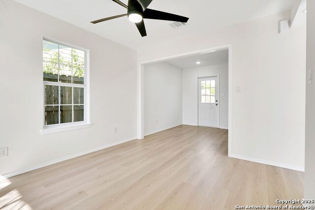 Image 10 of 27 For 519 Price