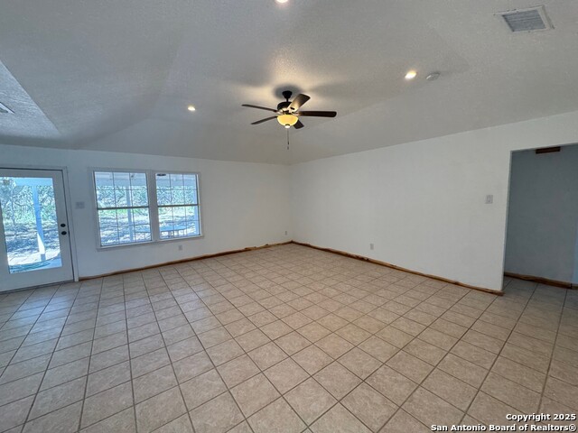 Image 3 of 14 For 675 Lacey