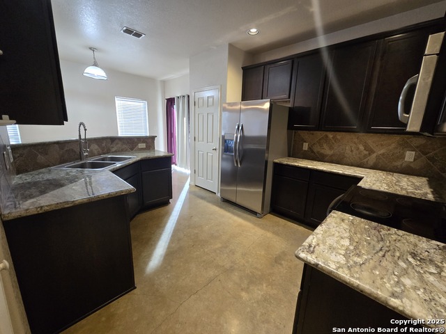 Image 8 of 25 For 1016 Brown Rock