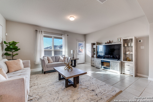 Image 2 of 25 For 4807 Marylebone