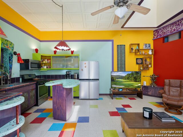 Image 13 of 40 For 1651 Woodlawn W